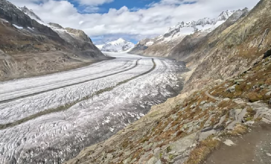 Stunning view of the Aletsch Glacier