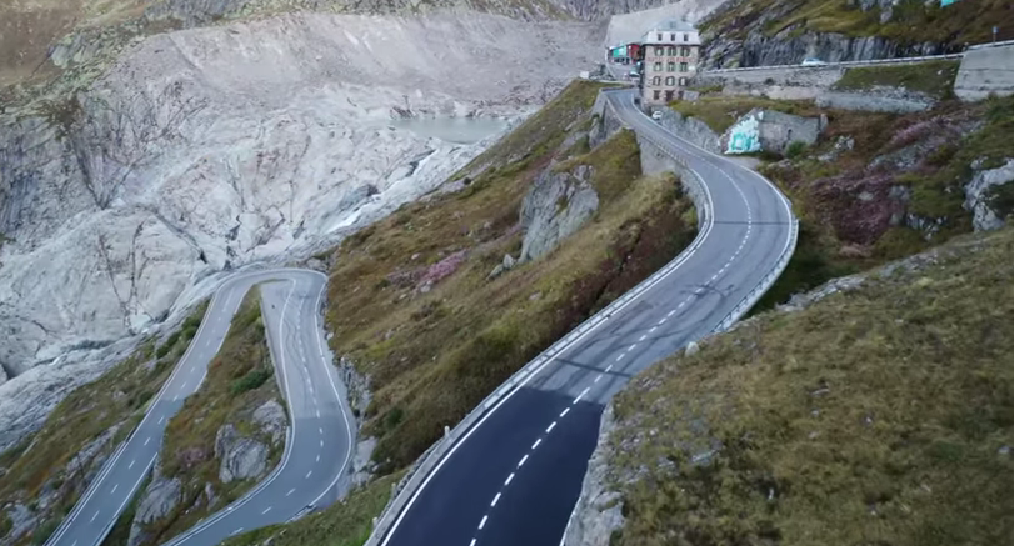 Scenic drive on Furka Pass, one of the most iconic road trips across Switzerland, with winding mountain roads, dramatic alpine views, and a classic Swiss driving experience.