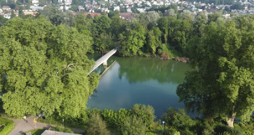 Roggenhausen Wildlife Park in Aarau