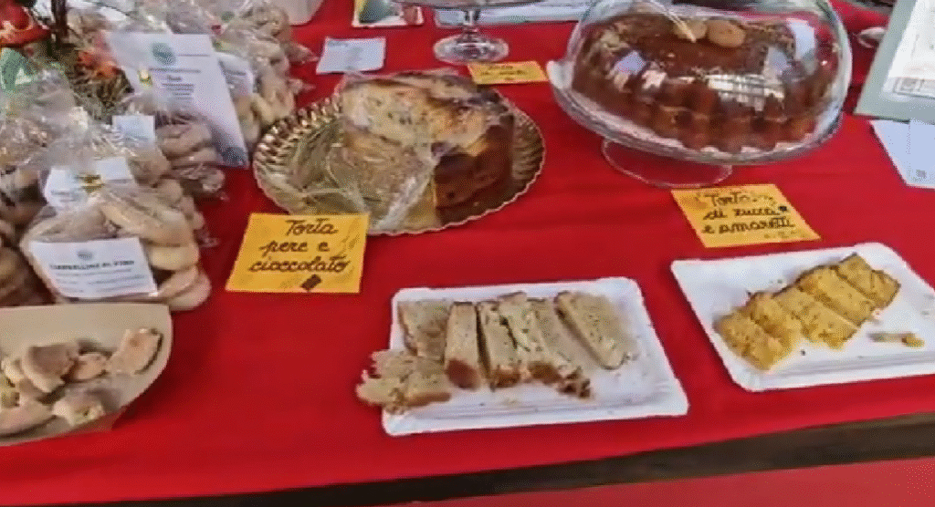 Lugano Autumn Festival: vibrant street market and live folk music celebrating Switzerland autumn festival traditions by the lakeside.