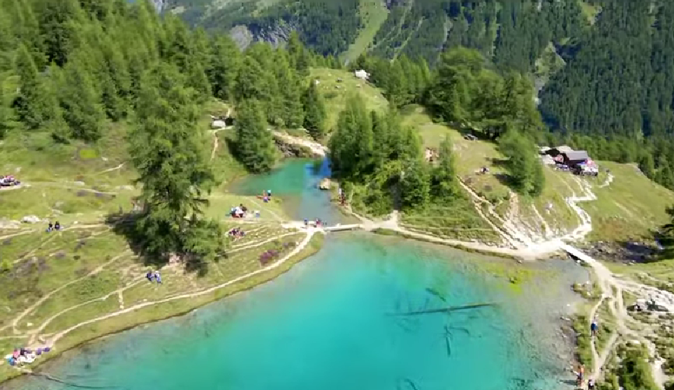Crystal-clear Lac Bleu
