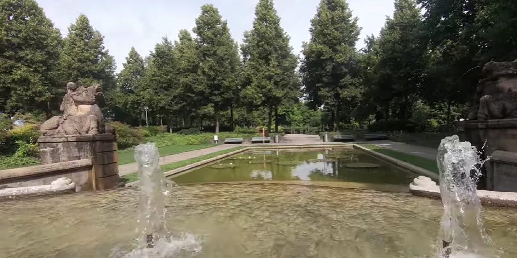 Rosengarten in Bern - one of the most beautiful picnic destinations in Switzerland.