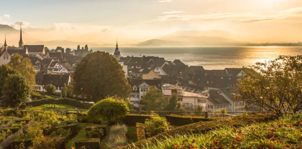 the picturesque old town and Zug