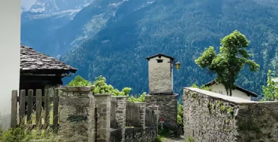 Stone Streets – Soglio